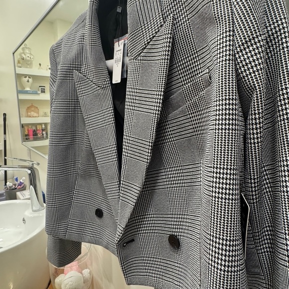 Express Cropped Plaid Woman’s Blazer – Black/White – NWT -Plus Size /XL - Picture 9 of 12